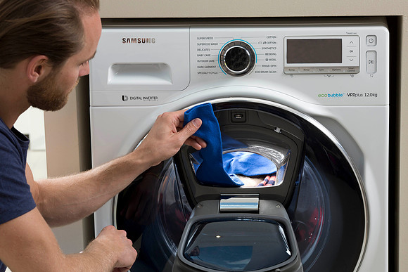 SAMSUNG  AddWash washing machine.